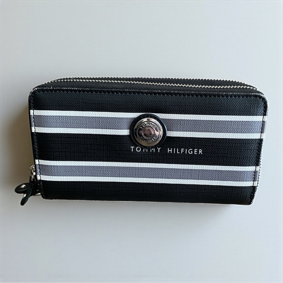 Tommy Hilfiger Black and Gray Striped Crossbody and Wallet - Picture 5 of 14